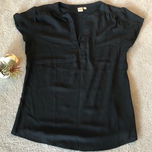 Black Sheer Front Top  🌸 3/$30